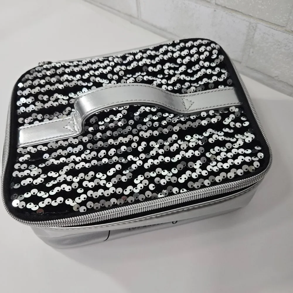 Kendall & Kylie cosmetic bag